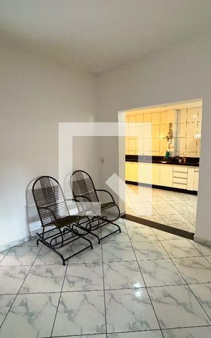 Casa à venda com 360m², 5 quartos e 2 vagas Casa à venda com 360m², 5 quartos e 2 vagasÁrea Externa