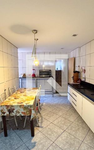Casa à venda com 360m², 5 quartos e 2 vagas Casa à venda com 360m², 5 quartos e 2 vagasCozinha 2
