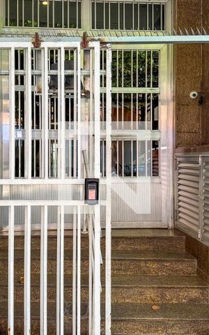 Apartamento à venda com 74m², 2 quartos e 1 vaga Apartamento à venda com 74m², 2 quartos e 1 vagaFachada + Plaquinha