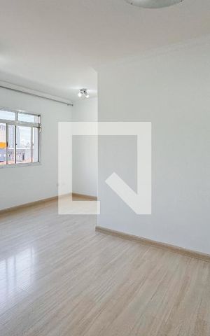 Apartamento à venda com 74m², 2 quartos e 1 vaga Apartamento à venda com 74m², 2 quartos e 1 vagaSala