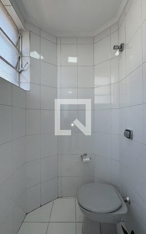 Apartamento à venda com 74m², 2 quartos e 1 vaga Apartamento à venda com 74m², 2 quartos e 1 vagaBanheiro de serviço