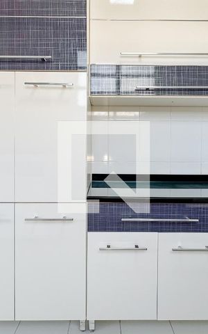 Apartamento à venda com 74m², 2 quartos e 1 vaga Apartamento à venda com 74m², 2 quartos e 1 vagaCozinha - Armários
