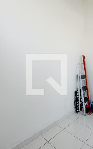 Apartamento à venda com 74m², 2 quartos e 1 vaga Apartamento à venda com 74m², 2 quartos e 1 vagaQuarto de Serviço