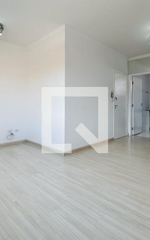 Apartamento à venda com 74m², 2 quartos e 1 vaga Apartamento à venda com 74m², 2 quartos e 1 vagaSala