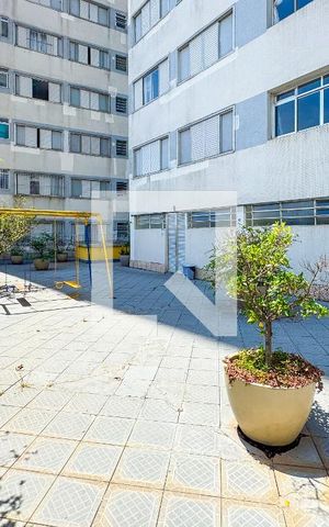 Apartamento à venda com 74m², 2 quartos e 1 vaga Apartamento à venda com 74m², 2 quartos e 1 vagaÁrea comum - Playground
