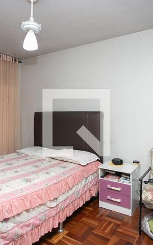 Casa à venda com 100m², 3 quartos e 2 vagas Casa à venda com 100m², 3 quartos e 2 vagasQuarto 2