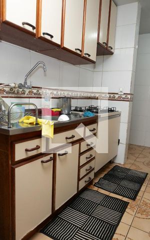Casa à venda com 100m², 3 quartos e 2 vagas Casa à venda com 100m², 3 quartos e 2 vagasCozinha