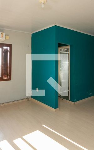 Casa à venda com 100m², 3 quartos e 2 vagas Casa à venda com 100m², 3 quartos e 2 vagasSuite 2° andar