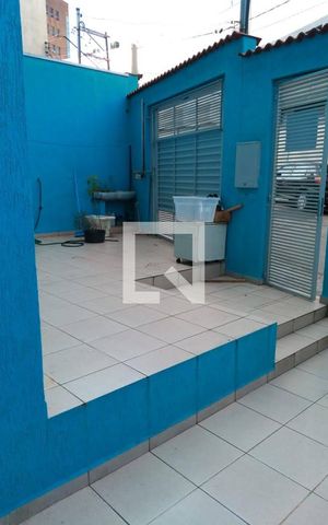 Casa à venda com 112m², 2 quartos e 2 vagas Casa à venda com 112m², 2 quartos e 2 vagasQuintal