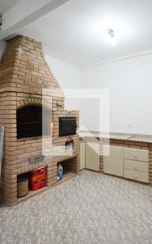 Casa à venda com 250m², 3 quartos e 2 vagas Casa à venda com 250m², 3 quartos e 2 vagasÁrea gourmet