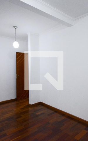 Casa à venda com 250m², 3 quartos e 2 vagas Casa à venda com 250m², 3 quartos e 2 vagasQuarto 2