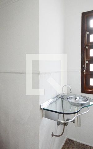 Casa à venda com 250m², 3 quartos e 2 vagas Casa à venda com 250m², 3 quartos e 2 vagasLavabo