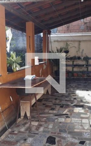Casa à venda com 360m², 4 quartos e 6 vagas Casa à venda com 360m², 4 quartos e 6 vagasÁrea comum