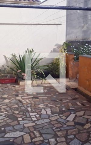 Casa à venda com 360m², 4 quartos e 6 vagas Casa à venda com 360m², 4 quartos e 6 vagasÁrea comum