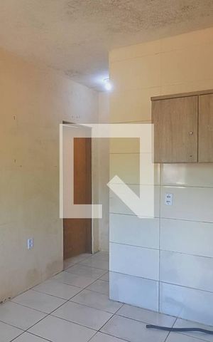 Casa à venda com 40m², 1 quarto e 1 vaga Casa à venda com 40m², 1 quarto e 1 vagaSala