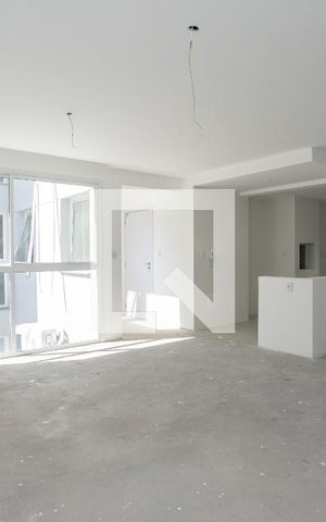Apartamento à venda com 105m², 2 quartos e 1 vaga Apartamento à venda com 105m², 2 quartos e 1 vagaSala