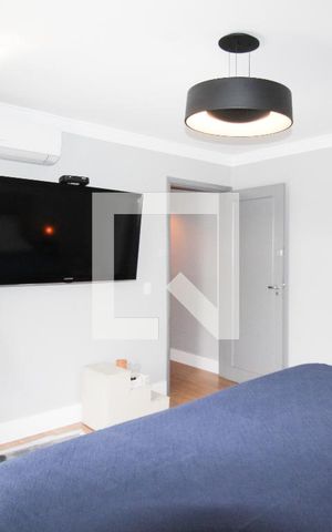 Casa à venda com 250m², 4 quartos e 3 vagas Casa à venda com 250m², 4 quartos e 3 vagasSuíte 1