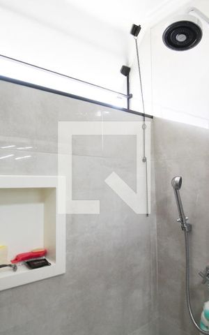 Casa à venda com 250m², 4 quartos e 3 vagas Casa à venda com 250m², 4 quartos e 3 vagasBanheiro da Suíte 2