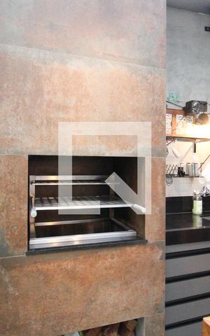 Casa à venda com 250m², 4 quartos e 3 vagas Casa à venda com 250m², 4 quartos e 3 vagasChurrasqueira