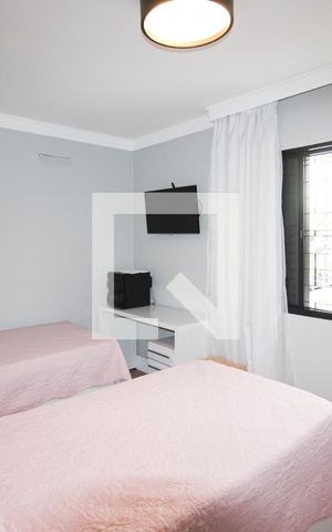 Casa à venda com 250m², 4 quartos e 3 vagas Casa à venda com 250m², 4 quartos e 3 vagasQuarto 2