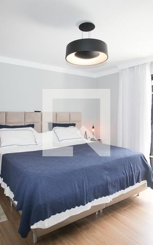Casa à venda com 250m², 4 quartos e 3 vagas Casa à venda com 250m², 4 quartos e 3 vagasSuíte 1