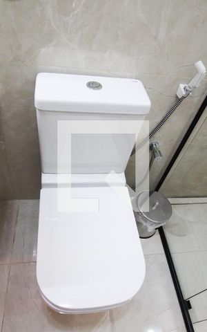 Casa à venda com 250m², 4 quartos e 3 vagas Casa à venda com 250m², 4 quartos e 3 vagasBanheiro