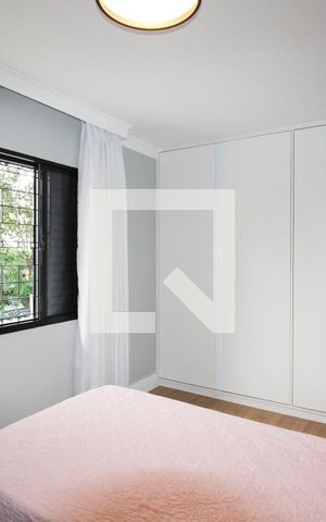 Casa à venda com 250m², 4 quartos e 3 vagas Casa à venda com 250m², 4 quartos e 3 vagasQuarto 2