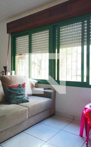 Casa à venda com 120m², 3 quartos e 2 vagasSala