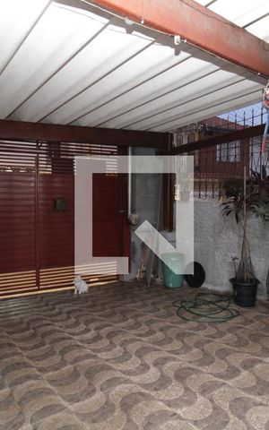 Casa à venda com 108m², 3 quartos e 2 vagasGaragem