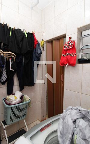 Casa à venda com 108m², 3 quartos e 2 vagasÁrea de Serviço