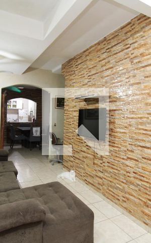 Casa à venda com 108m², 3 quartos e 2 vagasSala