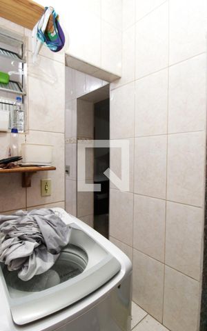 Casa à venda com 108m², 3 quartos e 2 vagasÁrea de Serviço