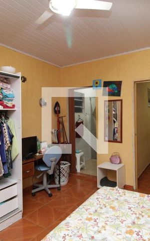 Casa à venda com 108m², 3 quartos e 2 vagasSuíte 3