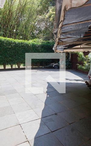 Casa à venda com 1000m², 5 quartos e 7 vagasGaragem