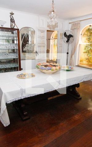 Casa à venda com 1000m², 5 quartos e 7 vagasSala de Jantar