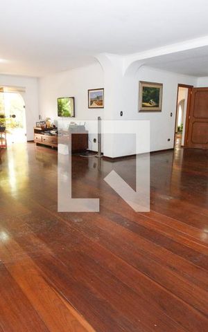 Casa à venda com 1000m², 5 quartos e 7 vagasSala 2