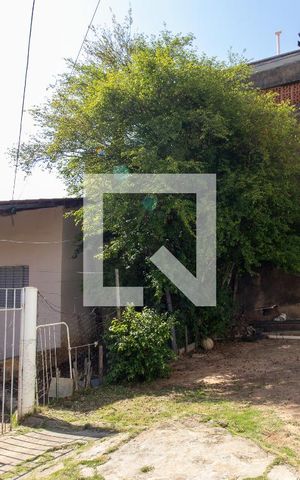 Casa à venda com 385m², 2 quartos e 4 vagas Casa à venda com 385m², 2 quartos e 4 vagasÁrea comum