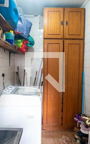 Casa à venda com 140m², 3 quartos e 2 vagas Casa à venda com 140m², 3 quartos e 2 vagasÁrea de Serviço