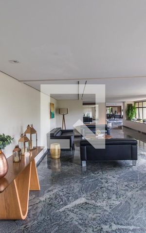 Apartamento à venda com 202m², 4 quartos e 3 vagasHall social