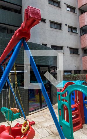 Apartamento à venda com 202m², 4 quartos e 3 vagasÁrea comum - Playground