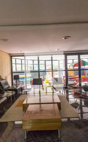Apartamento à venda com 202m², 4 quartos e 3 vagasÁrea comum - Salão de festas