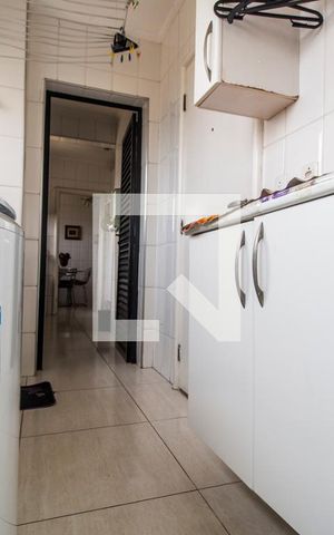 Apartamento à venda com 202m², 4 quartos e 3 vagas Apartamento à venda com 202m², 4 quartos e 3 vagasÁrea de Serviço