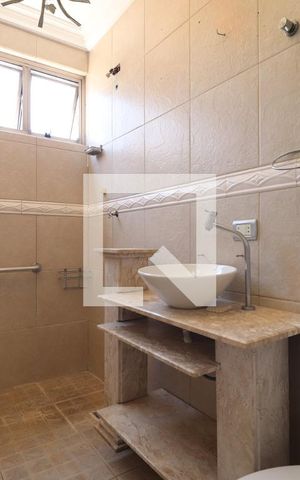 Apartamento para alugar com 66m², 3 quartos e 1 vagaBanheiro
