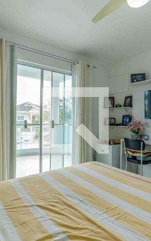 Casa de condomínio à venda com 329m², 4 quartos e 2 vagas Casa de condomínio à venda com 329m², 4 quartos e 2 vagasSuíte 2