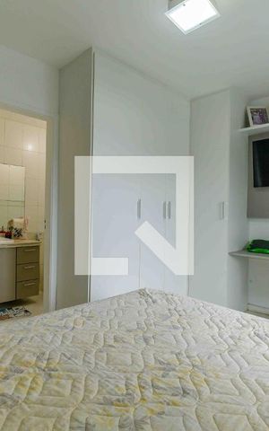 Casa de condomínio à venda com 329m², 4 quartos e 2 vagas Casa de condomínio à venda com 329m², 4 quartos e 2 vagasSuíte 3