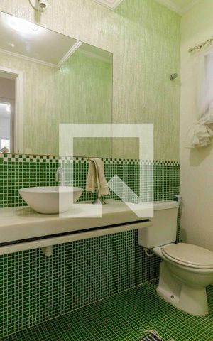 Casa de condomínio à venda com 329m², 4 quartos e 2 vagas Casa de condomínio à venda com 329m², 4 quartos e 2 vagasLavabo