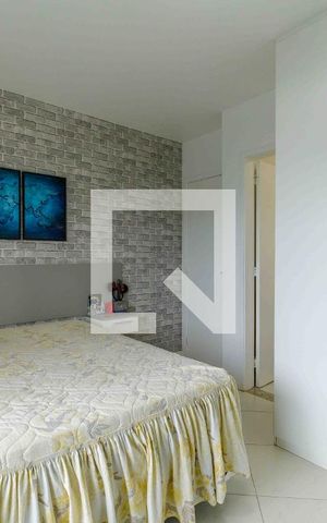 Casa de condomínio à venda com 329m², 4 quartos e 2 vagas Casa de condomínio à venda com 329m², 4 quartos e 2 vagasSuíte 3