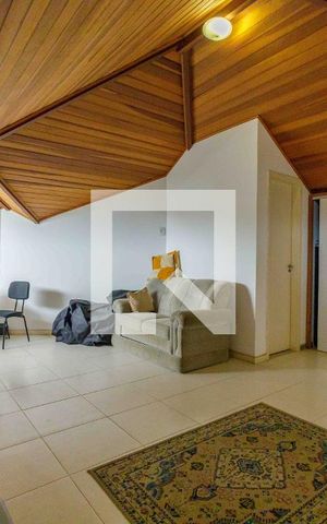 Casa de condomínio à venda com 329m², 4 quartos e 2 vagas Casa de condomínio à venda com 329m², 4 quartos e 2 vagasSótão