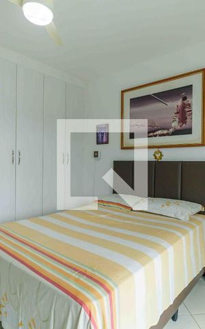 Casa de condomínio à venda com 329m², 4 quartos e 2 vagas Casa de condomínio à venda com 329m², 4 quartos e 2 vagasSuíte 2