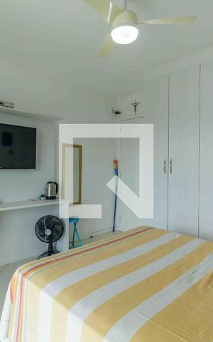 Casa de condomínio à venda com 329m², 4 quartos e 2 vagas Casa de condomínio à venda com 329m², 4 quartos e 2 vagasSuíte 2